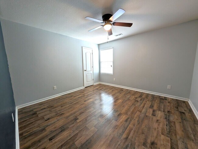 Building Photo - 9223 Avery Meadows Dr