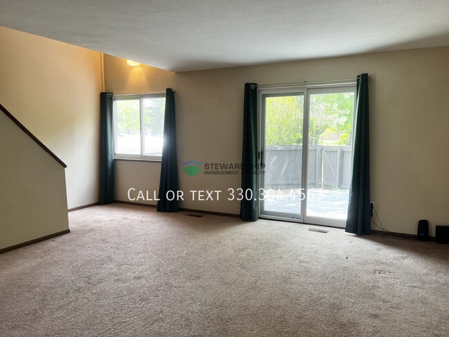 Building Photo - 931 Trimble Dr