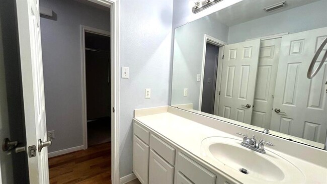 Building Photo - 8106 Saragosa Blue Ln
