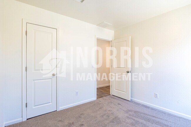 Building Photo - Great Home For Rent in Arizona City