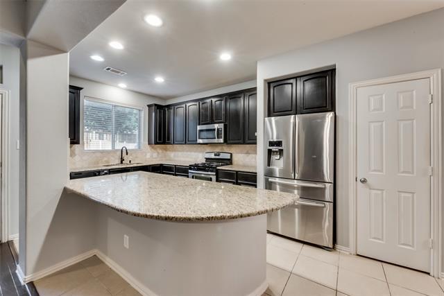 Building Photo - 10620 Sexton Dr