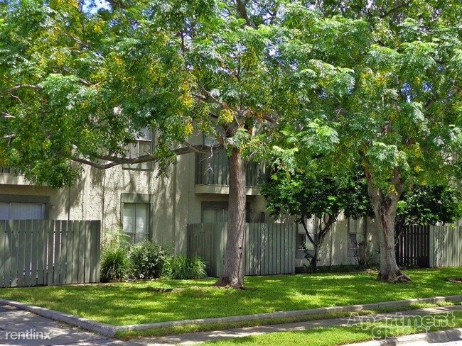 Building Photo - 4022 Montego Dr