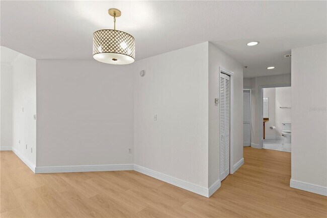 Building Photo - 700 S Harbour Island Blvd