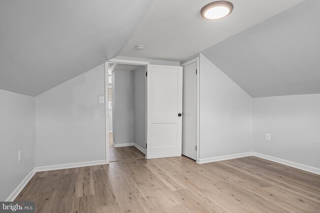 Building Photo - 505 Hazel Ave