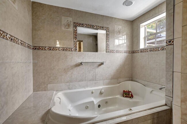 Building Photo - 6729 Camelia Dr