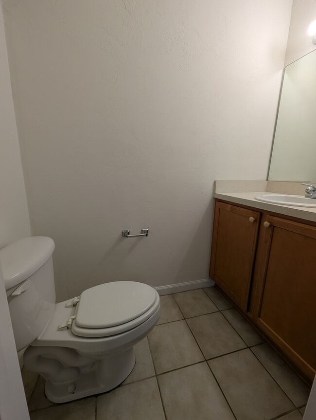 Building Photo - 4126 SW 15 Pl