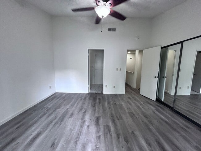 Building Photo - Two Bedroom 2.5 Bathroom Condo in Citrus H...