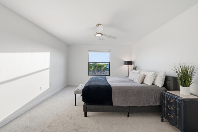 Building Photo - 18579 Ives Dr