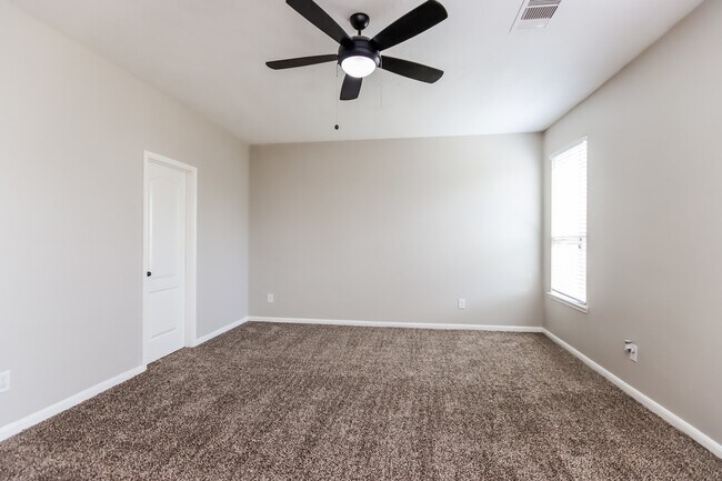 Building Photo - 25515 Kensington Lk Dr