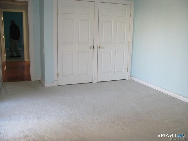 Building Photo - 3 Sandlewood Ln