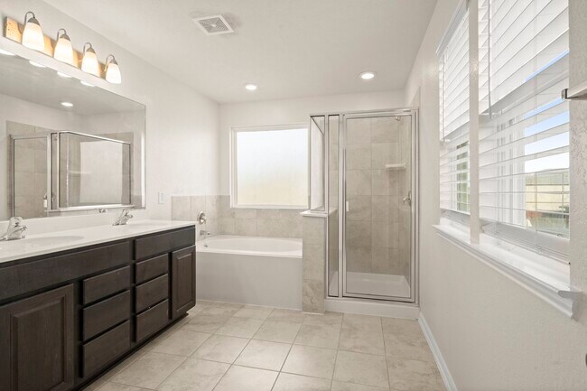 Building Photo - 11606 Gray Alder Dr