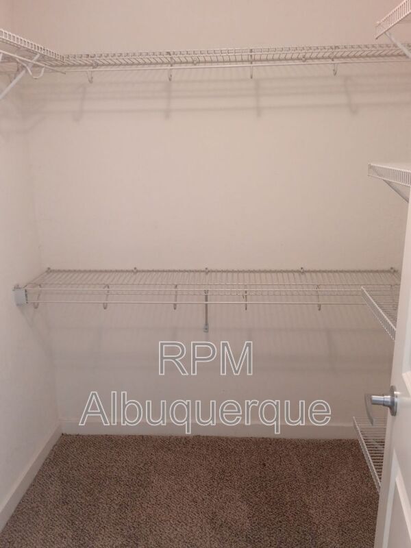 Building Photo - 504 San Clemente Ave NW