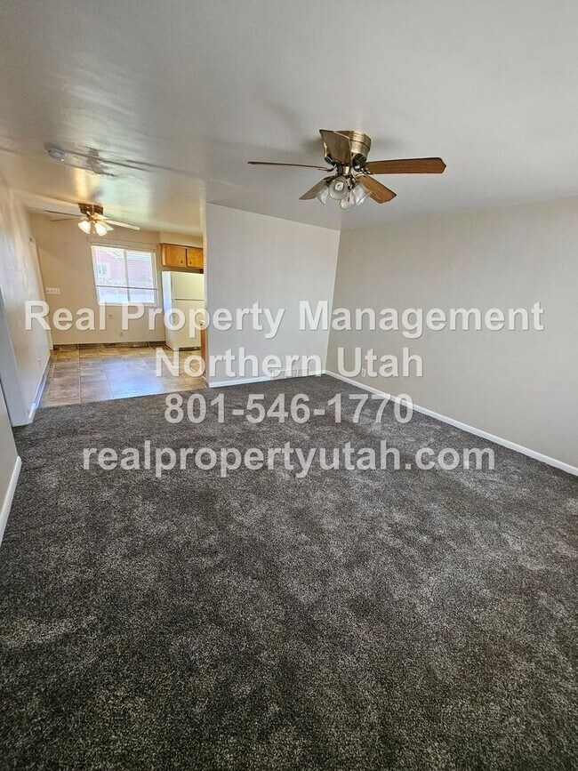 Building Photo - 3 Bedroom Duplex in Ogden Coming Soon!