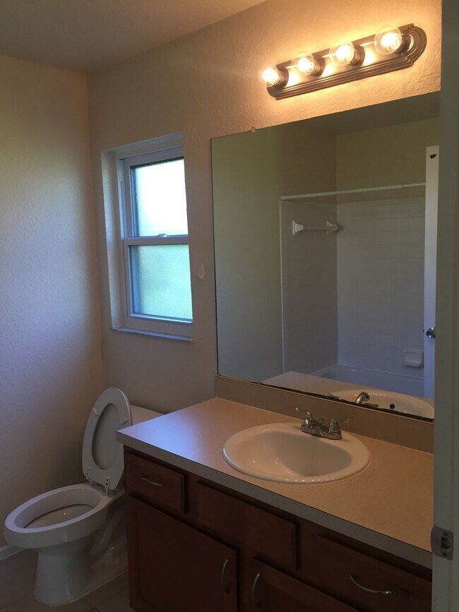 Building Photo - 7772SBD(100)