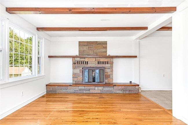 Building Photo - 214 Highland Rd