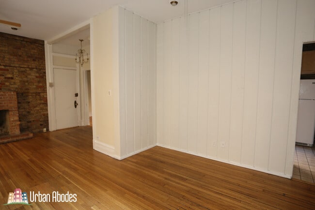 Building Photo - 1220 N Dearborn St