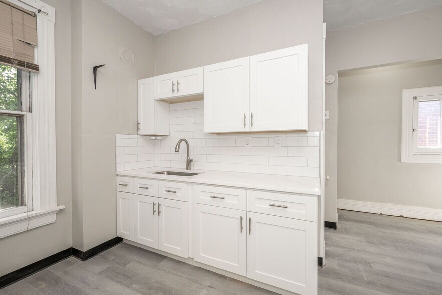 Building Photo - 475 Riddle Rd