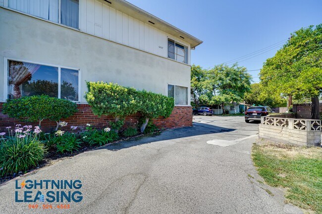 Primary Photo - 6225 Craner Ave