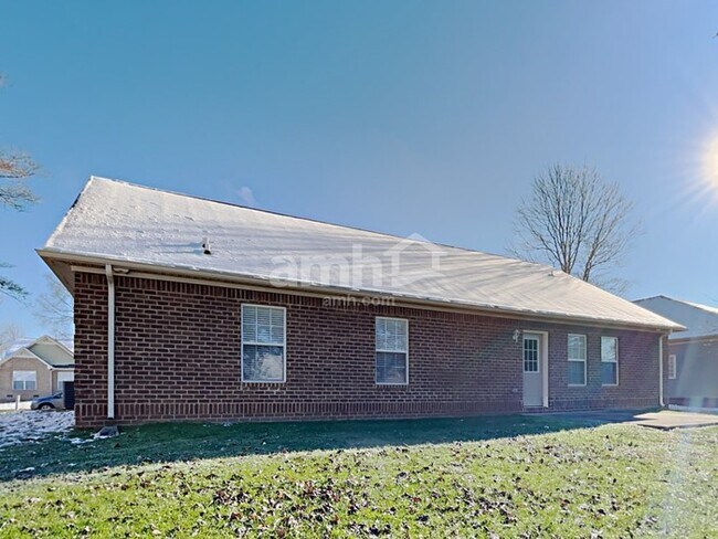 Building Photo - 2009 Slayton Dr