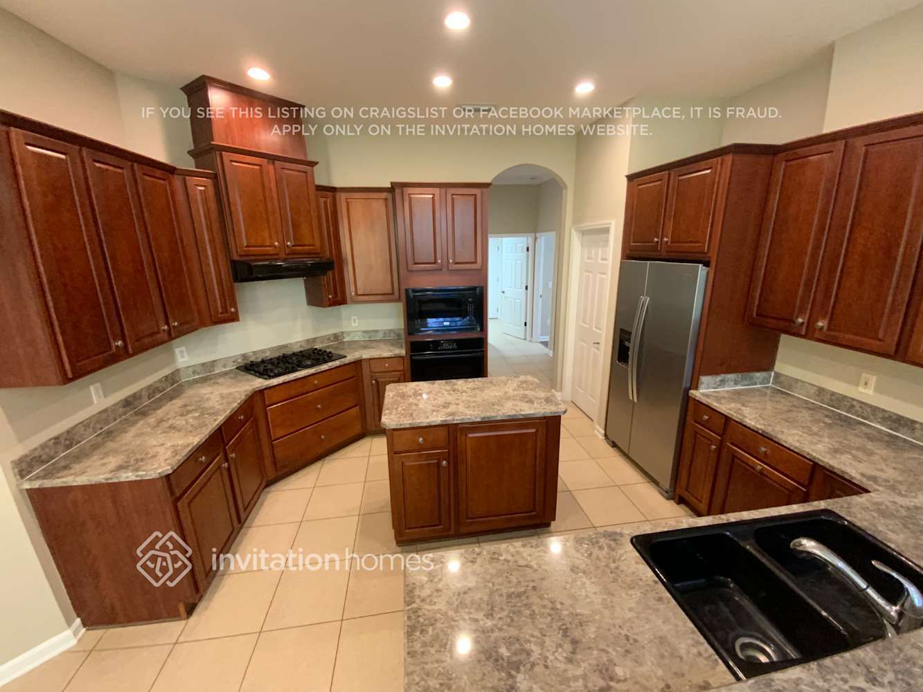 Building Photo - 149 Oak Common Ave