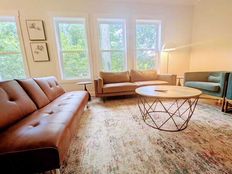 Building Photo - 2707 Bridgegate Cove NE