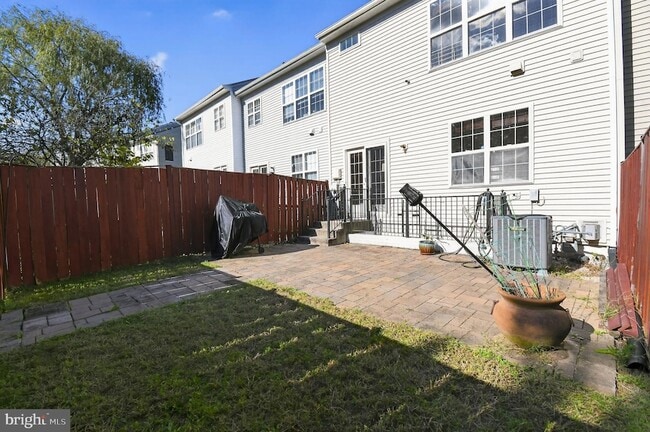 Building Photo - 16567 Bramblewood Ln