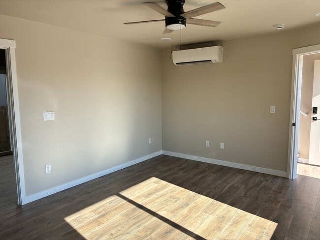 Building Photo - 7869 Houston Lp