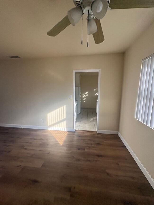 Building Photo - 9016 Reading Ave