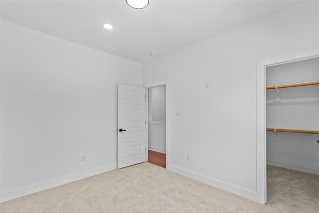 Building Photo - 6186 Eastland St