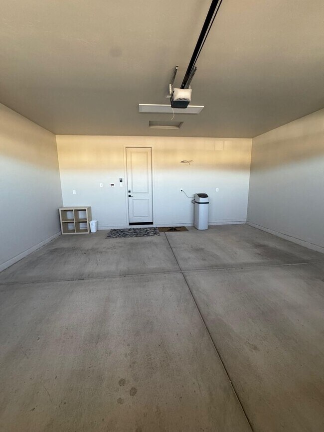 Building Photo - Brand New- SANTANA CAMILO