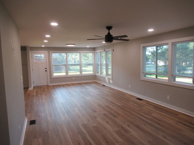Building Photo - Spacious, Move-In Ready Rental with Modern Updates on the West Side of Lincolnton!