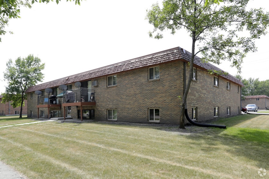 Building Photo - Southwood Estates