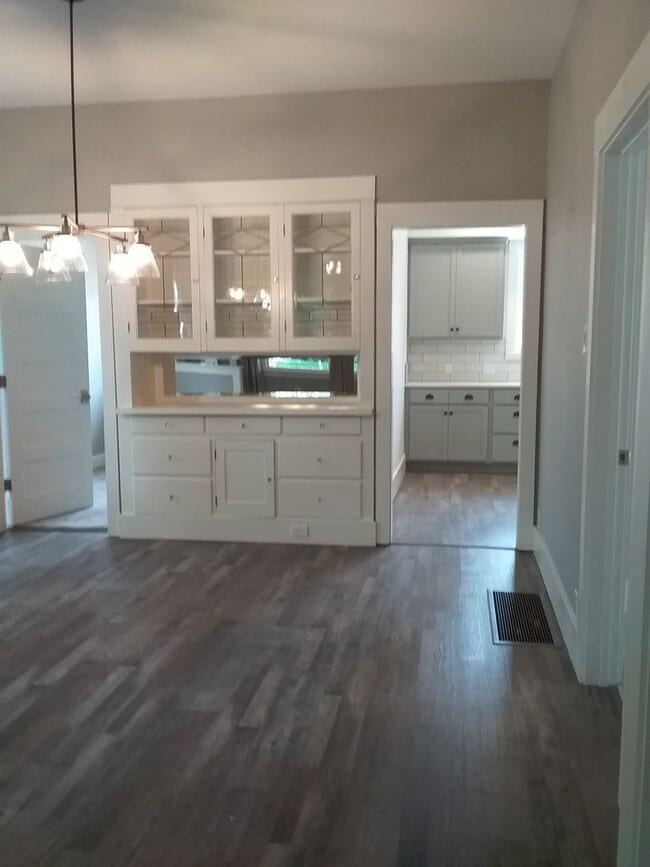 Building Photo - Recently updated single family home