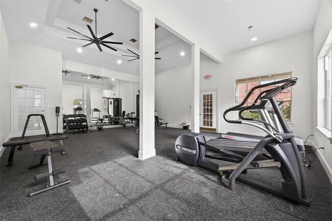 Building Photo - 1330 Old Spanish Trl