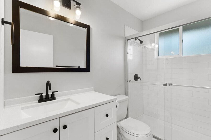 Building Photo - 2903 W 39th Ave