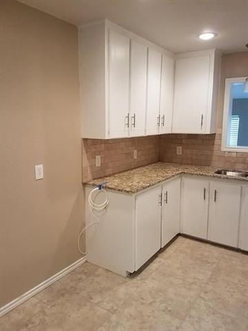 Building Photo - 100 Lochness Ln