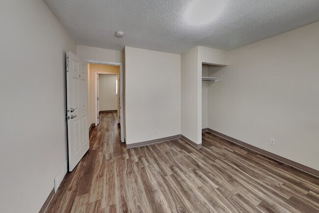 Building Photo - 218 Stanton Ave