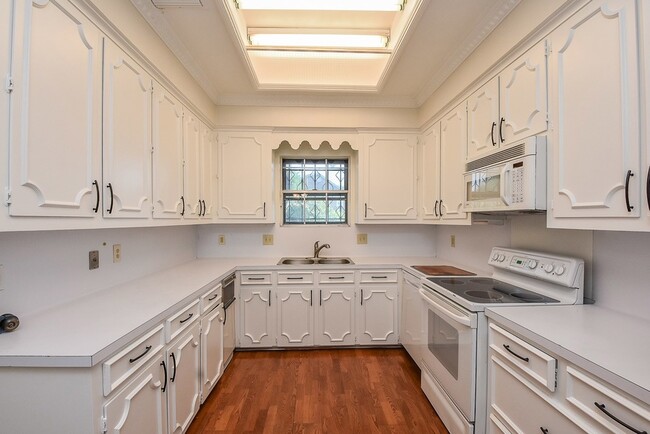 Building Photo - 9703 Briar Forest Dr