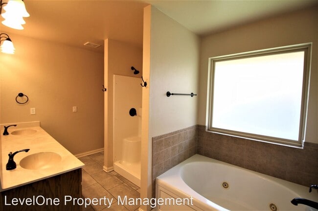 Building Photo - 4 br, 2 bath House - 16208 Snowy Owl Drive