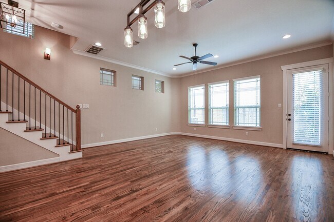 Building Photo - 5615 Kiam St