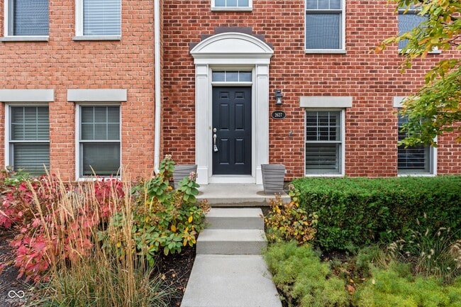 Building Photo - 2627 Congress St