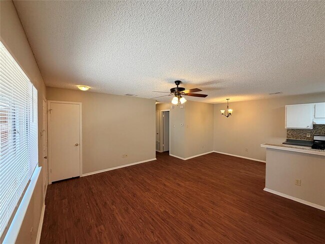 Building Photo - 12102 Arrowwood Dr