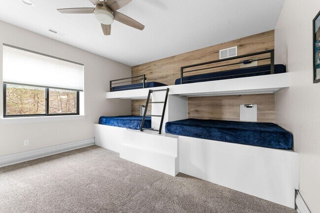 Building Photo - Basement Apartment For Rent