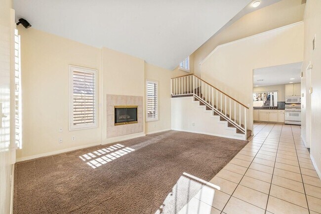 Building Photo - Spacious 4BR Home with Main-Level Primary Suite & No HOA!