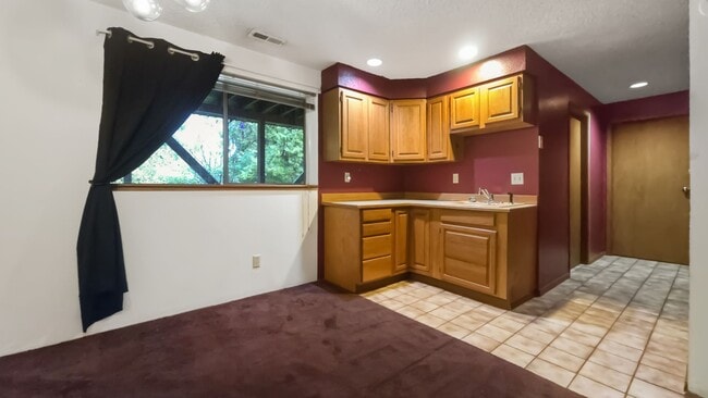 Building Photo - Charming Home with Serene Garden Retreat