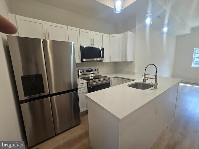 Building Photo - 2139 N 9th St