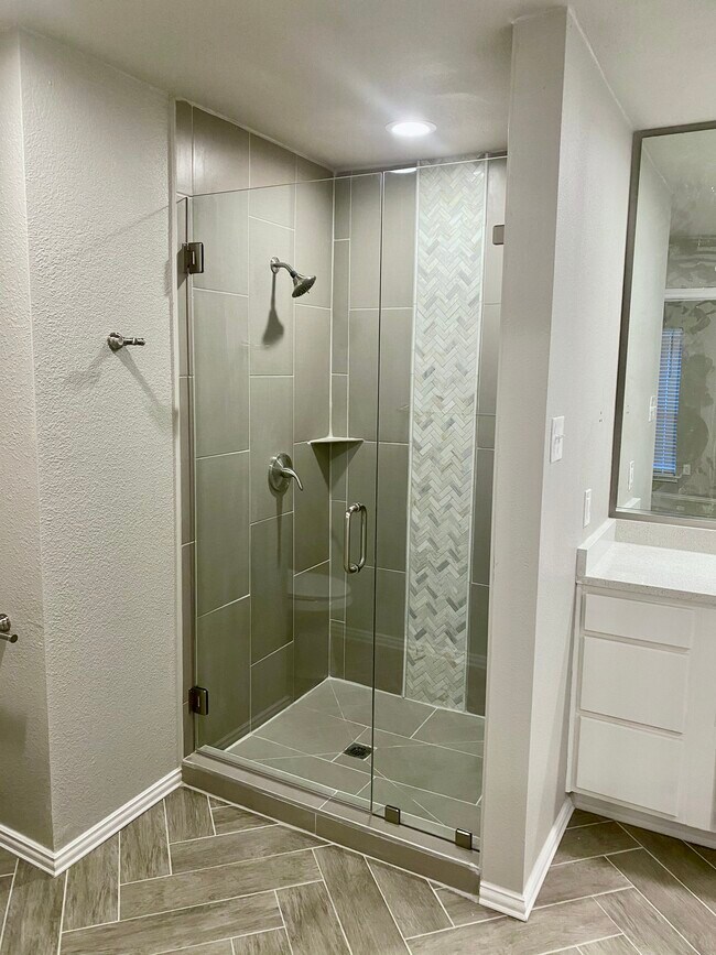 Building Photo - 3924 Denham Way