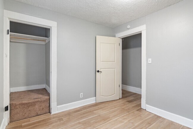 Building Photo - Updated and Move-In Ready 3-Bedroom Home