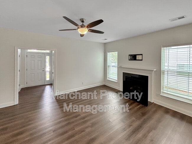 Building Photo - 28 Arnold Mill Rd