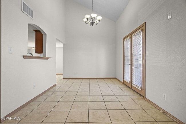 Building Photo - 12705 Tierra Flores Dr